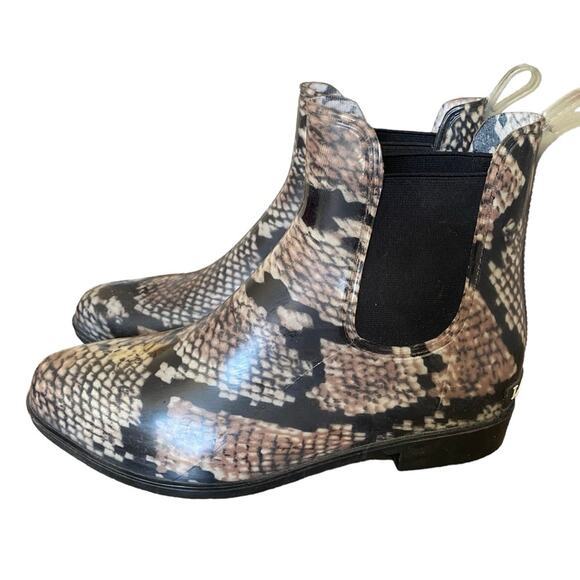 Lauren Ralph Lauren Tally Bo Rai Snakeskin Print Rubber Ankle Pull On Booties 9 - Picture 1 of 7